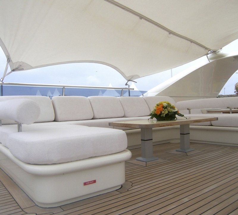 Yacht LA MASCARADE, Feadship CHARTERWORLD Luxury Superyacht Charters